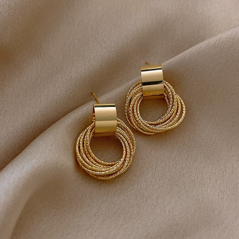 Retro Gold Pendant Earrings