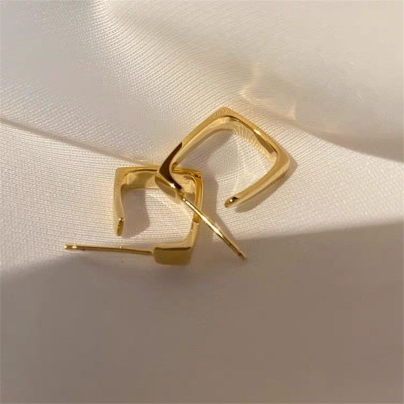 Retro Gold Pendant Earrings