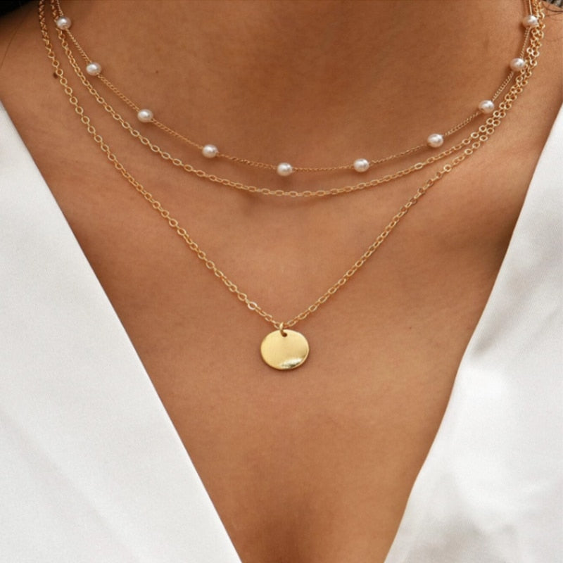 Simple Gold Pendant Necklace